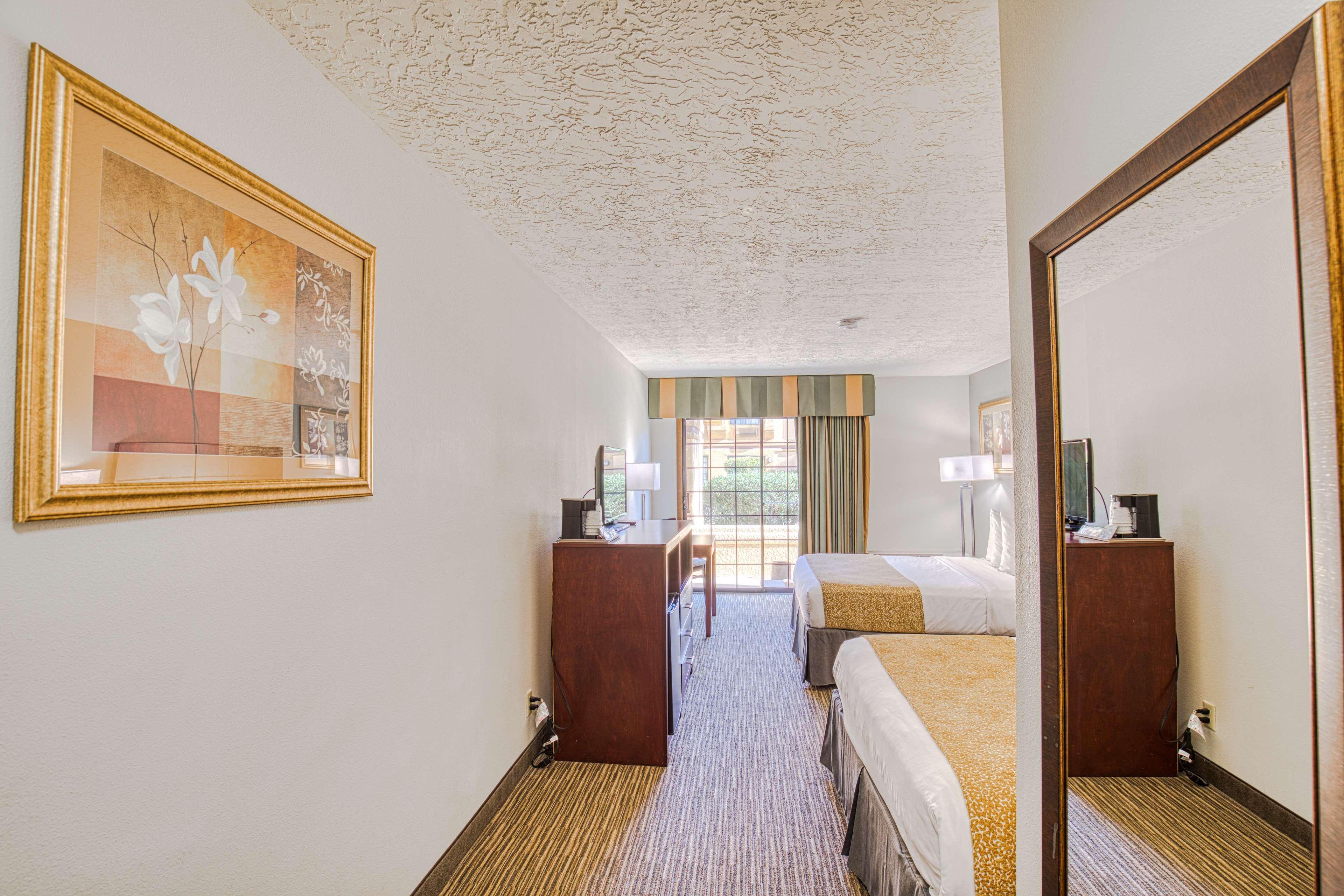 Best Western Green Valley Inn Buitenkant foto